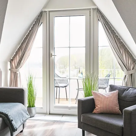Smile, Wunderschoene Direkt Am Apartment Harrislee