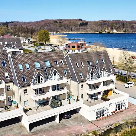 Smile, Wunderschoene Direkt Am